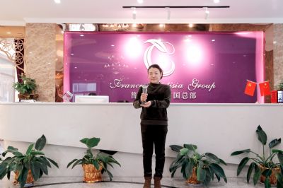 蕪湖女老板簽約91视频下载地址：相信美業，不離不棄