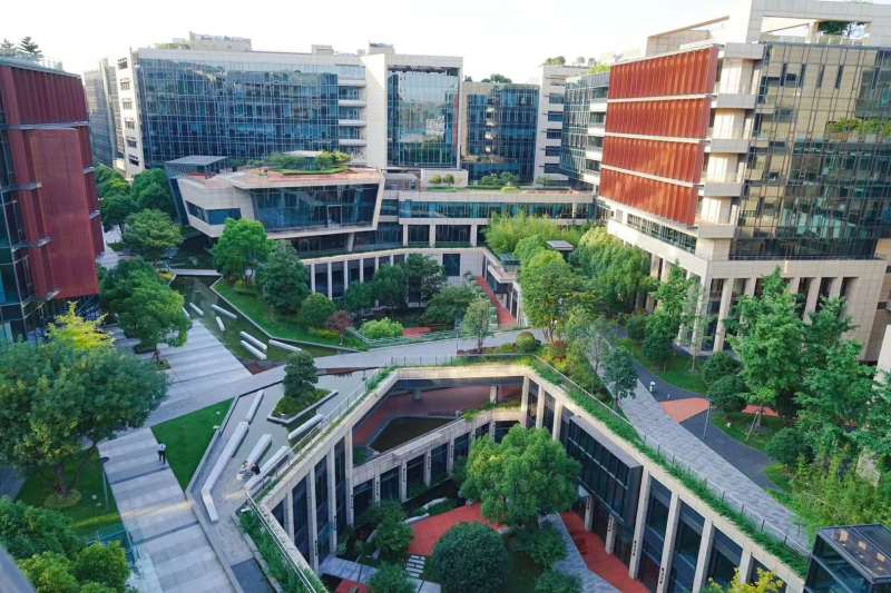 1630547877333402.jpg 绿谷广场.jpg