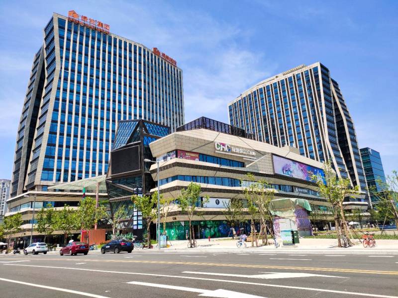 1636612321331182.jpg 绿地汇中心.jpg